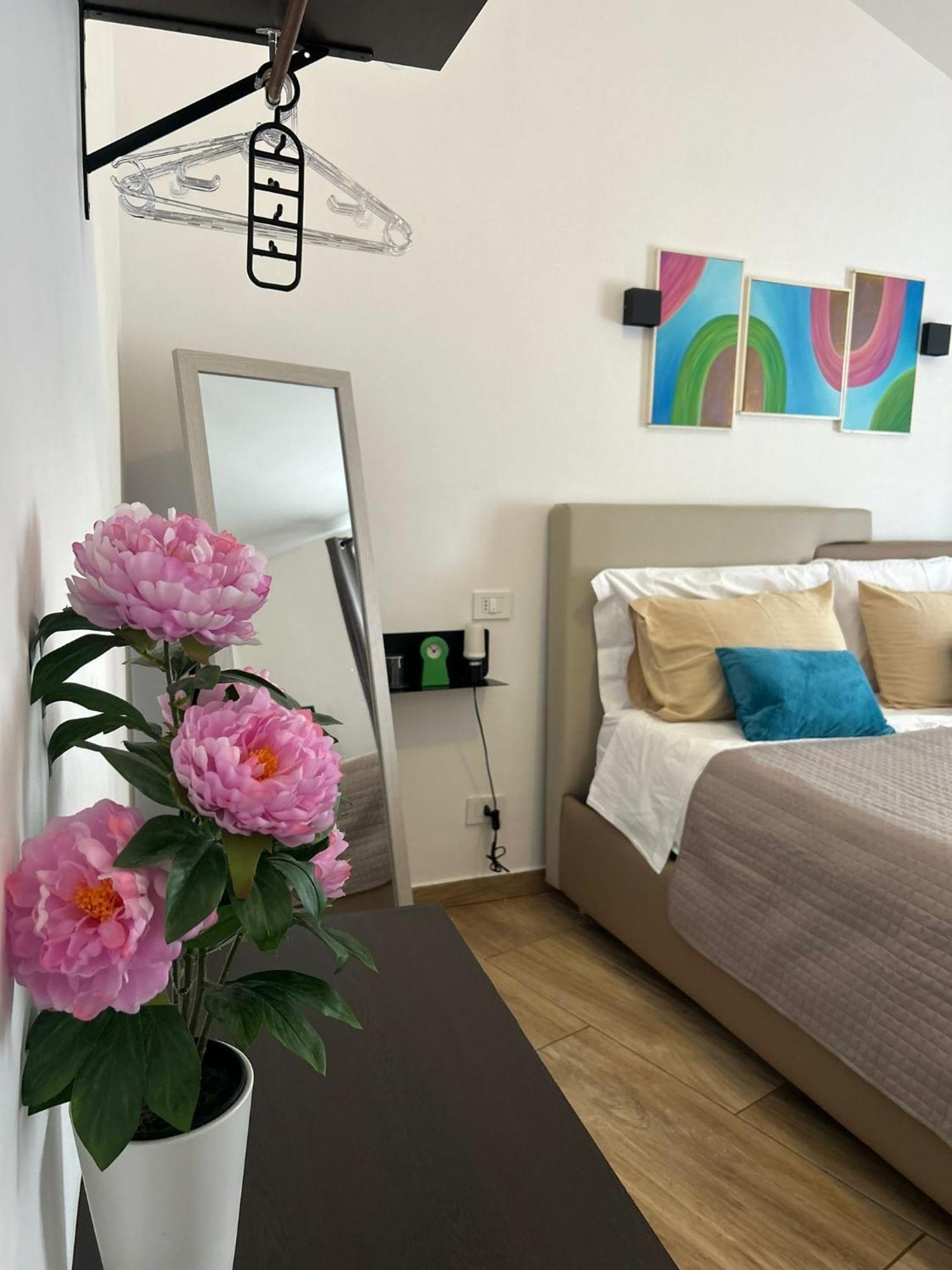 Zeta Rooms Caserta Exteriör bild
