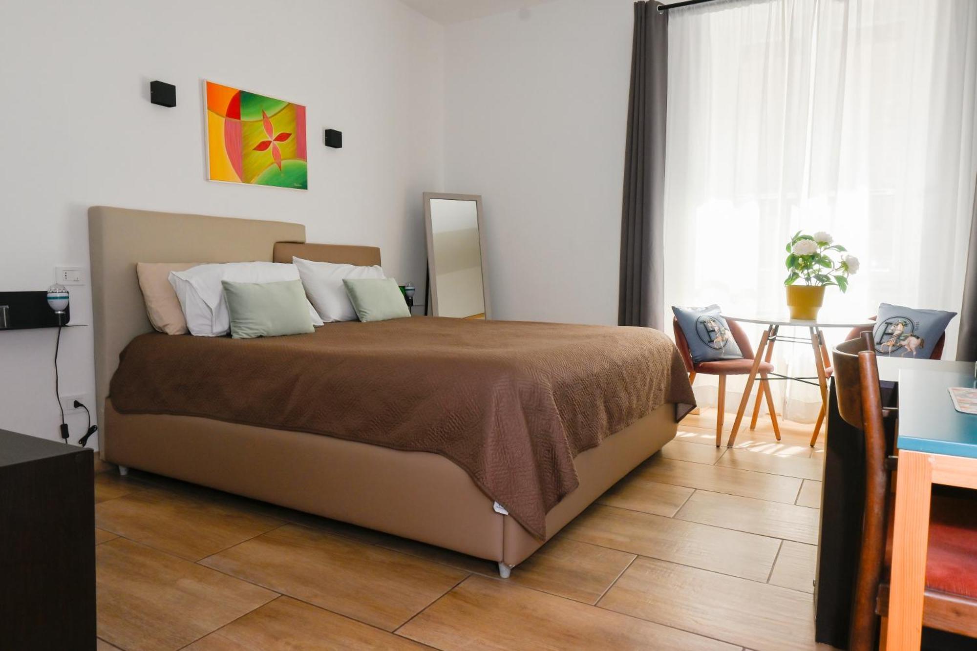 Zeta Rooms Caserta Exteriör bild
